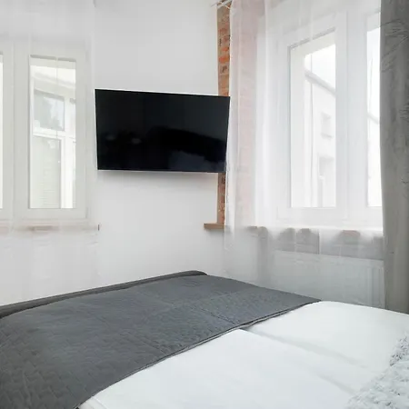 Modern In The Center Of By Renters *