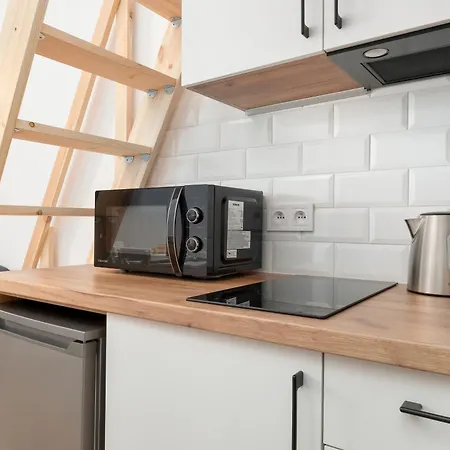 Modern In The Center Of By Renters