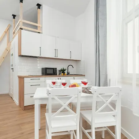 Modern In The Center Of By Renters Appartamento *