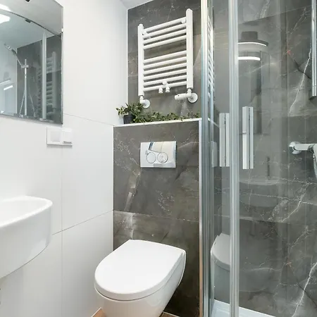 Appartamento Modern In The Center Of By Renters *